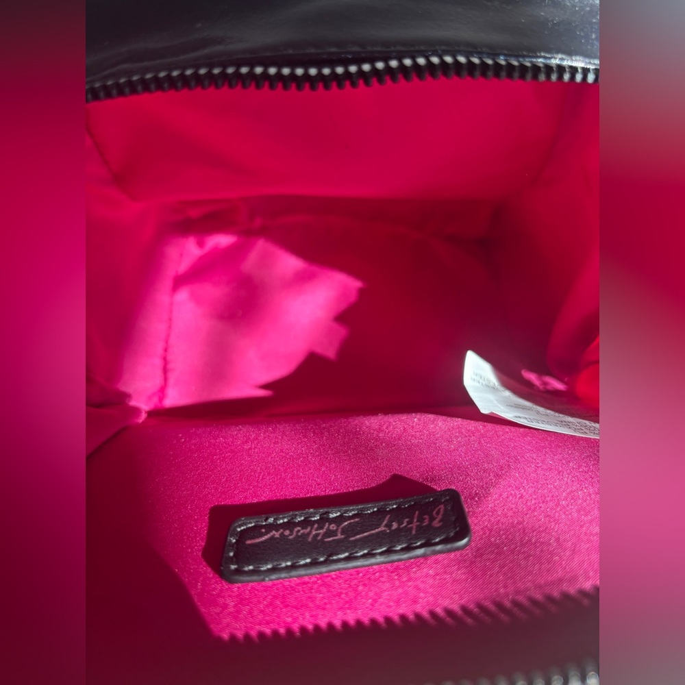 Betsey Johnson Polaroid camera purse - Picture 5 of 5
